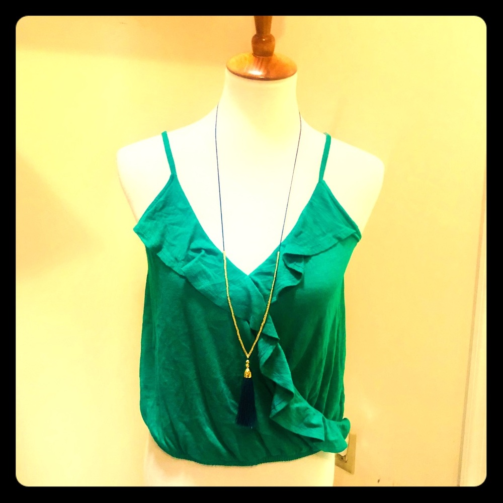 NWT Express Kelly Green Summer Top 🌴🌞❤️